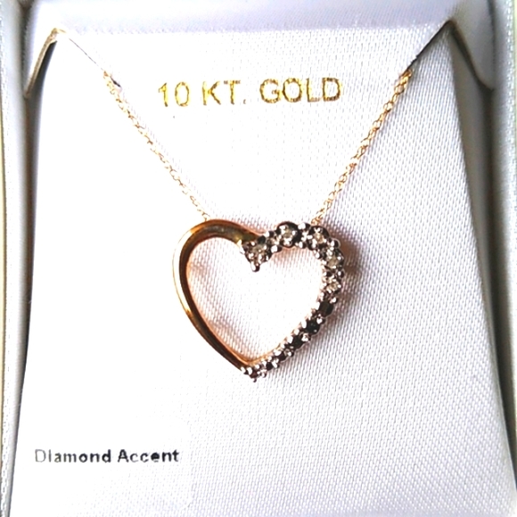 Genuine Diamond Heart Pendant Necklace with Solid 10k Gold Neck Chain New - Picture 4 of 9